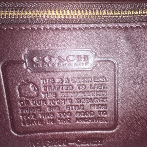 Coach Classic Kisslock Purse – Leather - Picture 7 of 8